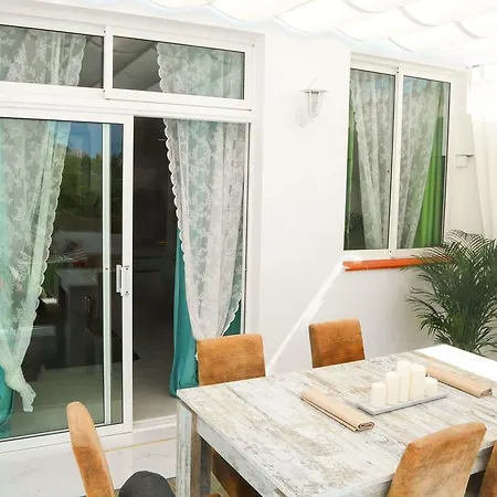 בית נופש Cosy Las Americas *